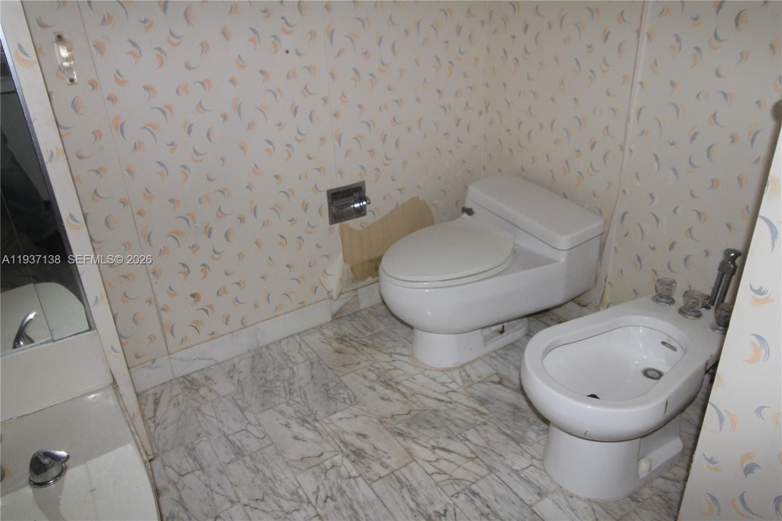 1000 Quayside Ter # 1807, Miami FL 33138 — 19