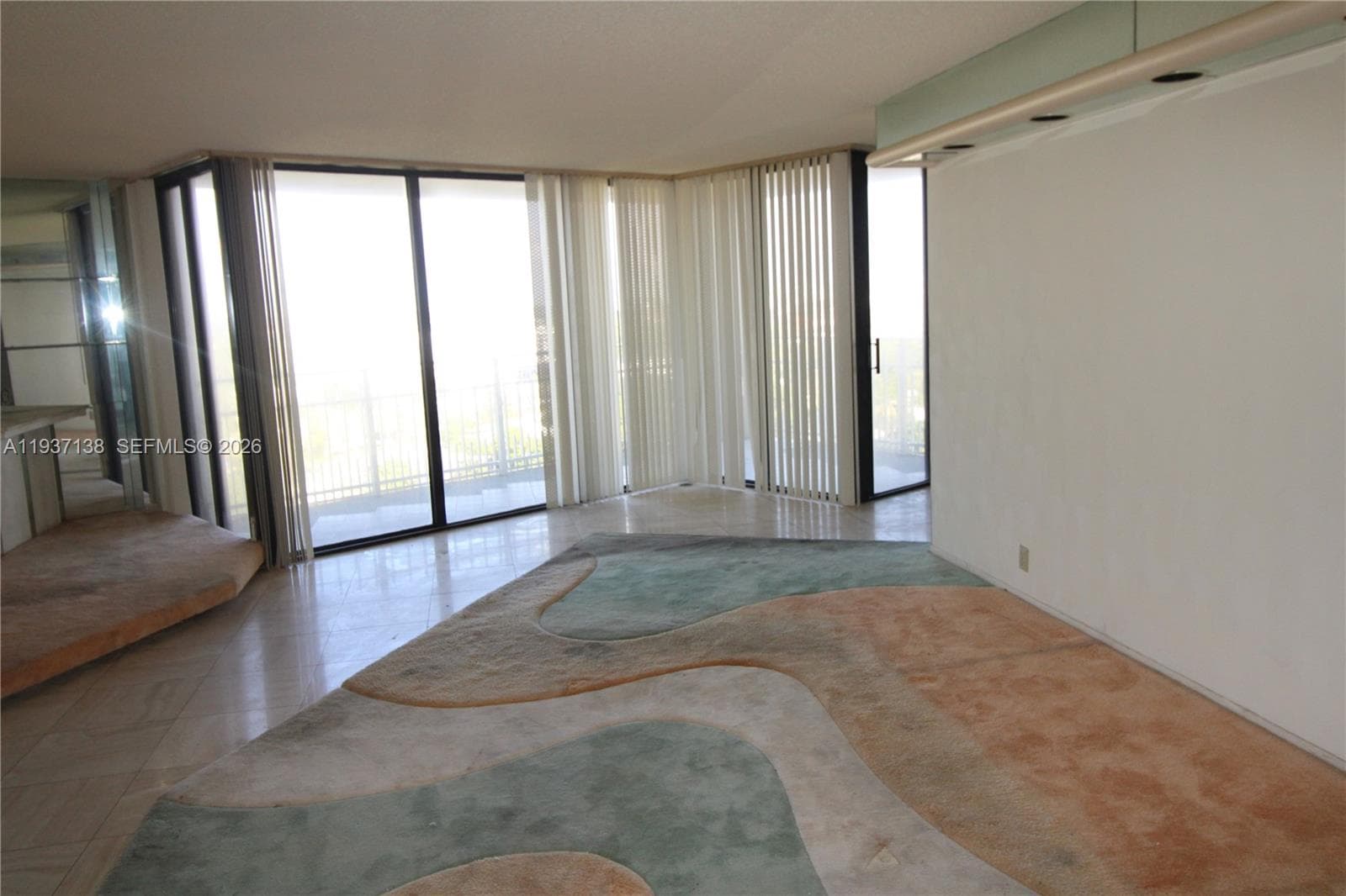 1000 Quayside Ter # 1807, Miami FL 33138 — 4