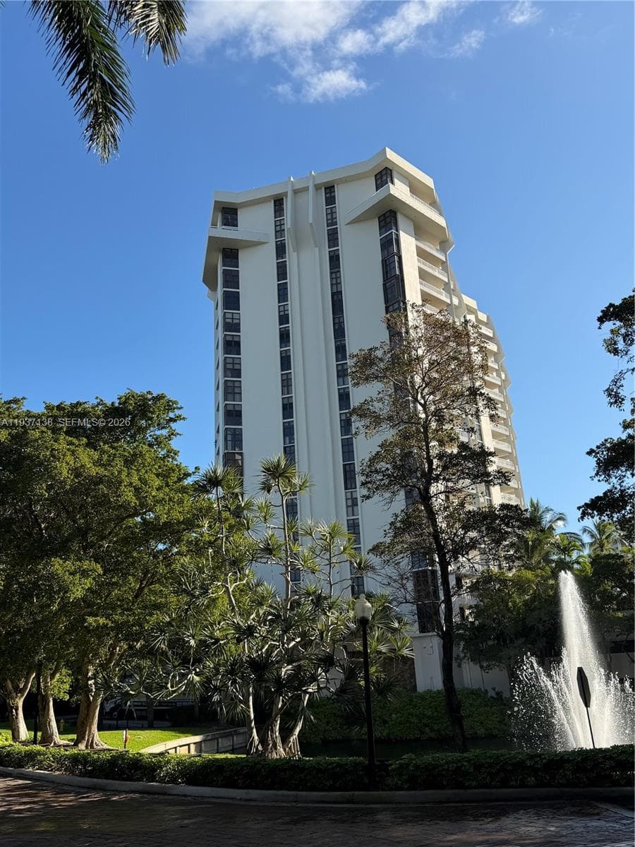 1000 Quayside Ter # 1807, Miami FL 33138 — 21
