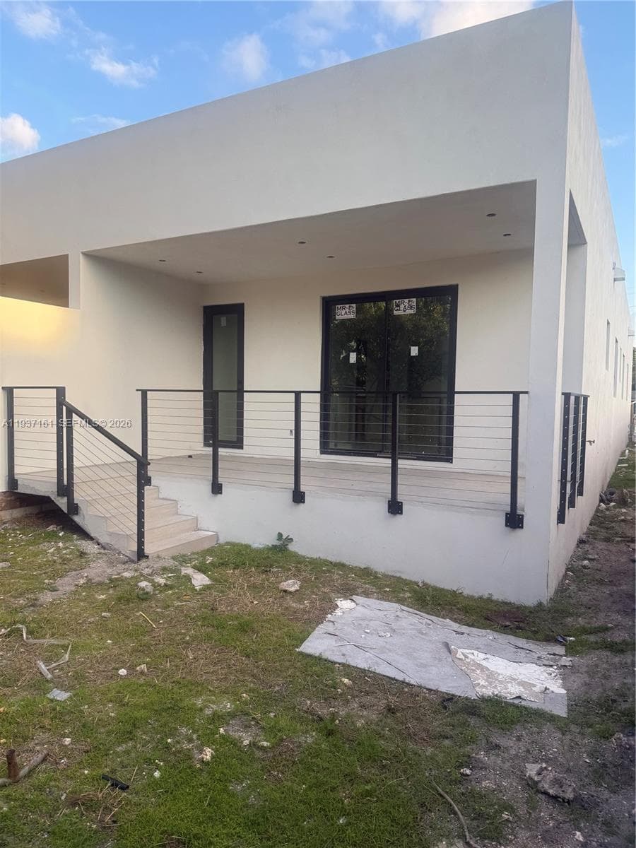 1730 NW 16th St, Miami FL 33125 — 4