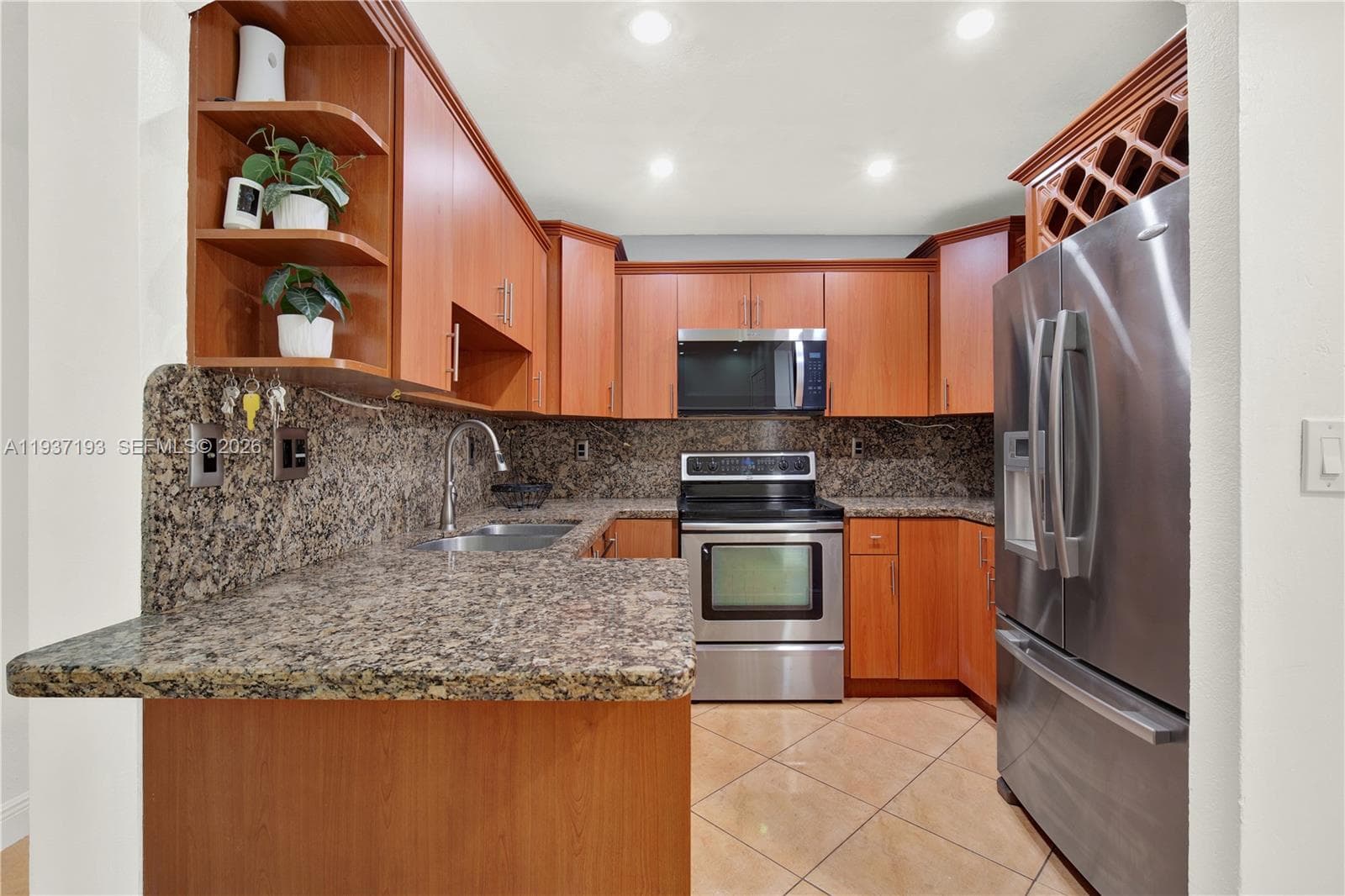 5665 W 20th Ave # 415, Hialeah FL 33012 — 3