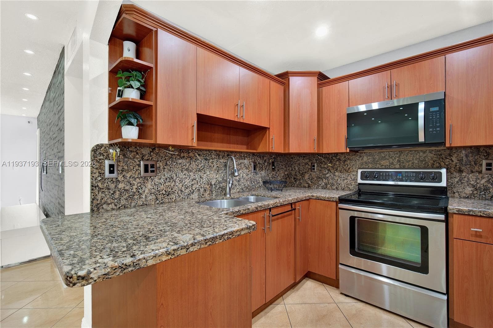 5665 W 20th Ave # 415, Hialeah FL 33012 — 4