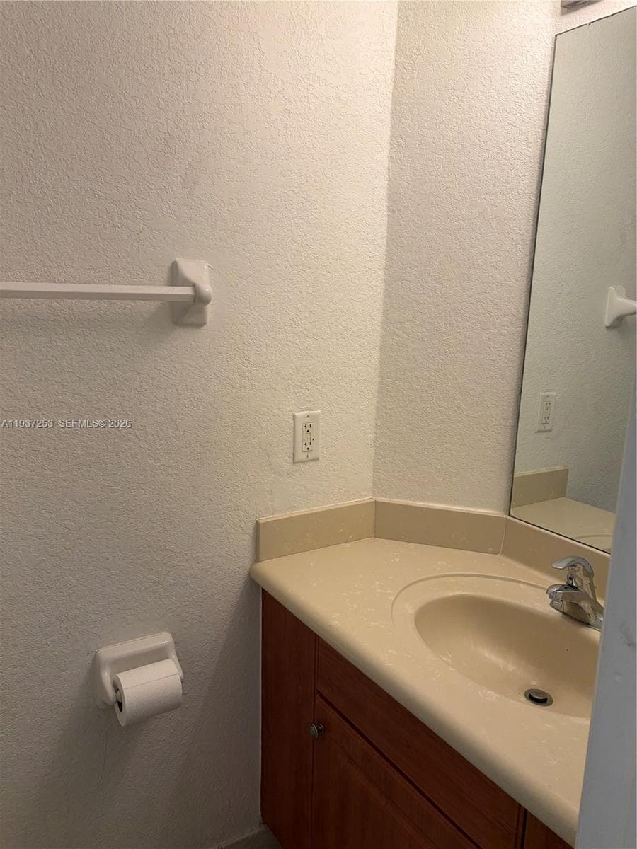 10901 NW 83rd St # 205, Doral FL 33178 — 17