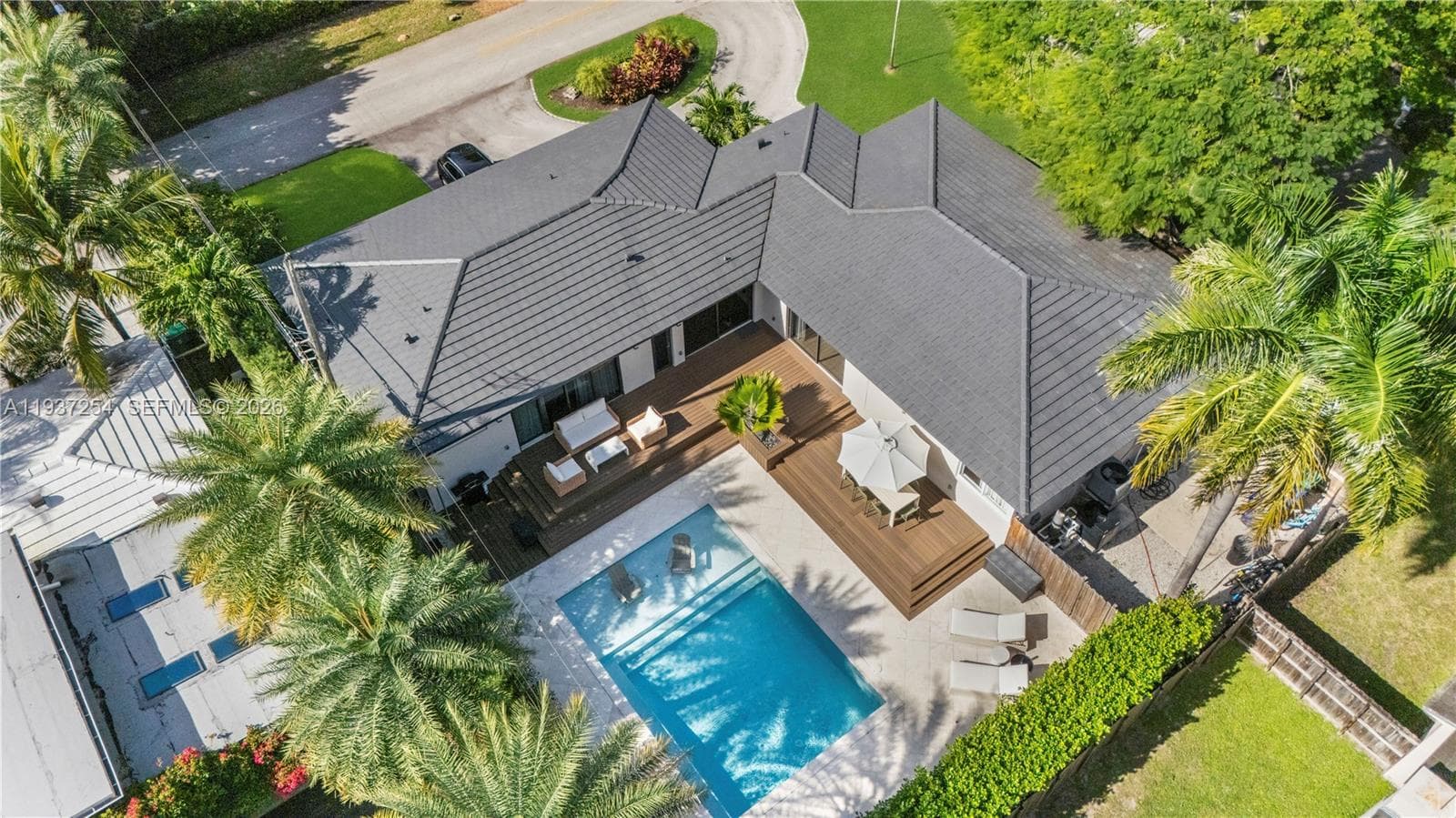 800 NE 72nd St, Miami FL 33138 — 42