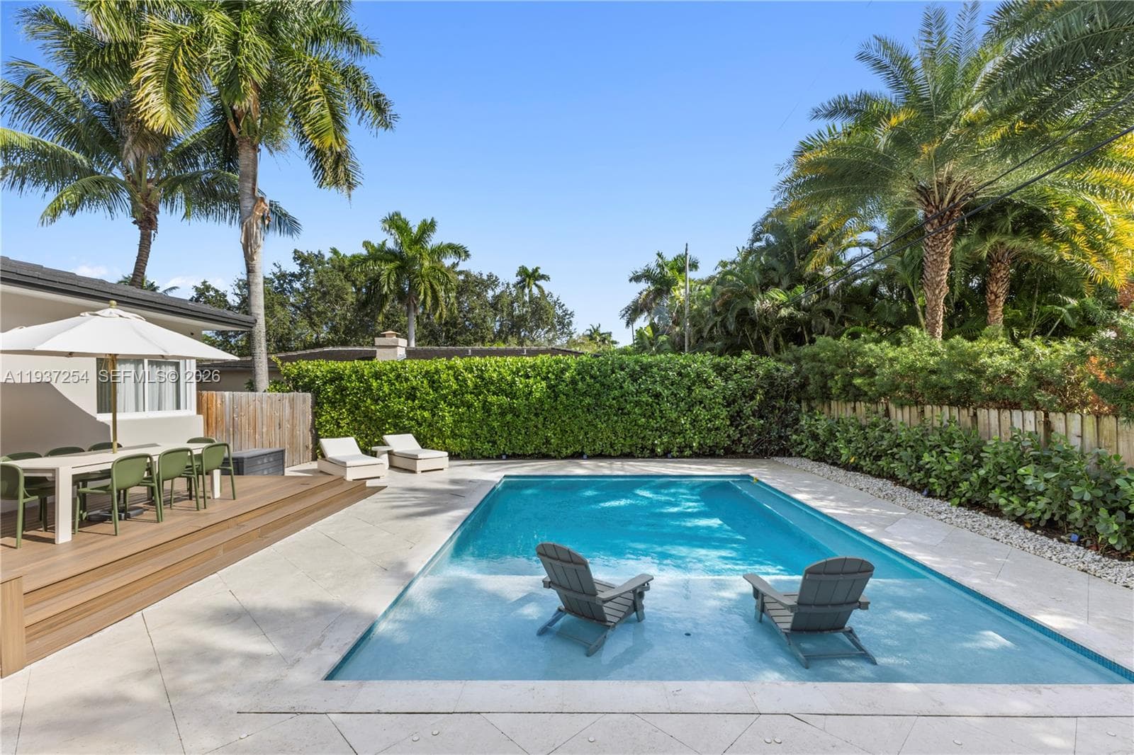 800 NE 72nd St, Miami FL 33138 — 30