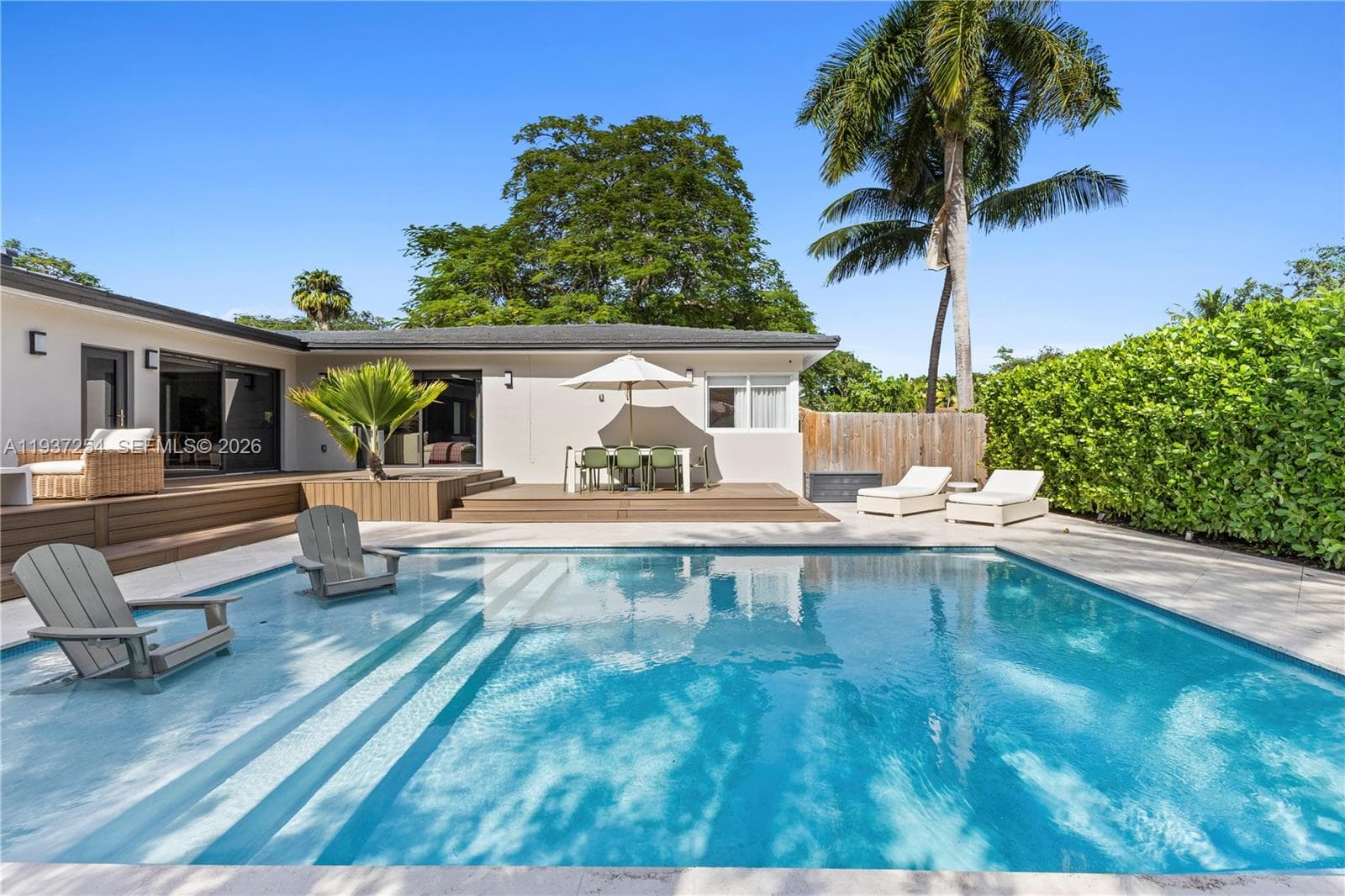 800 NE 72nd St, Miami FL 33138 — 34