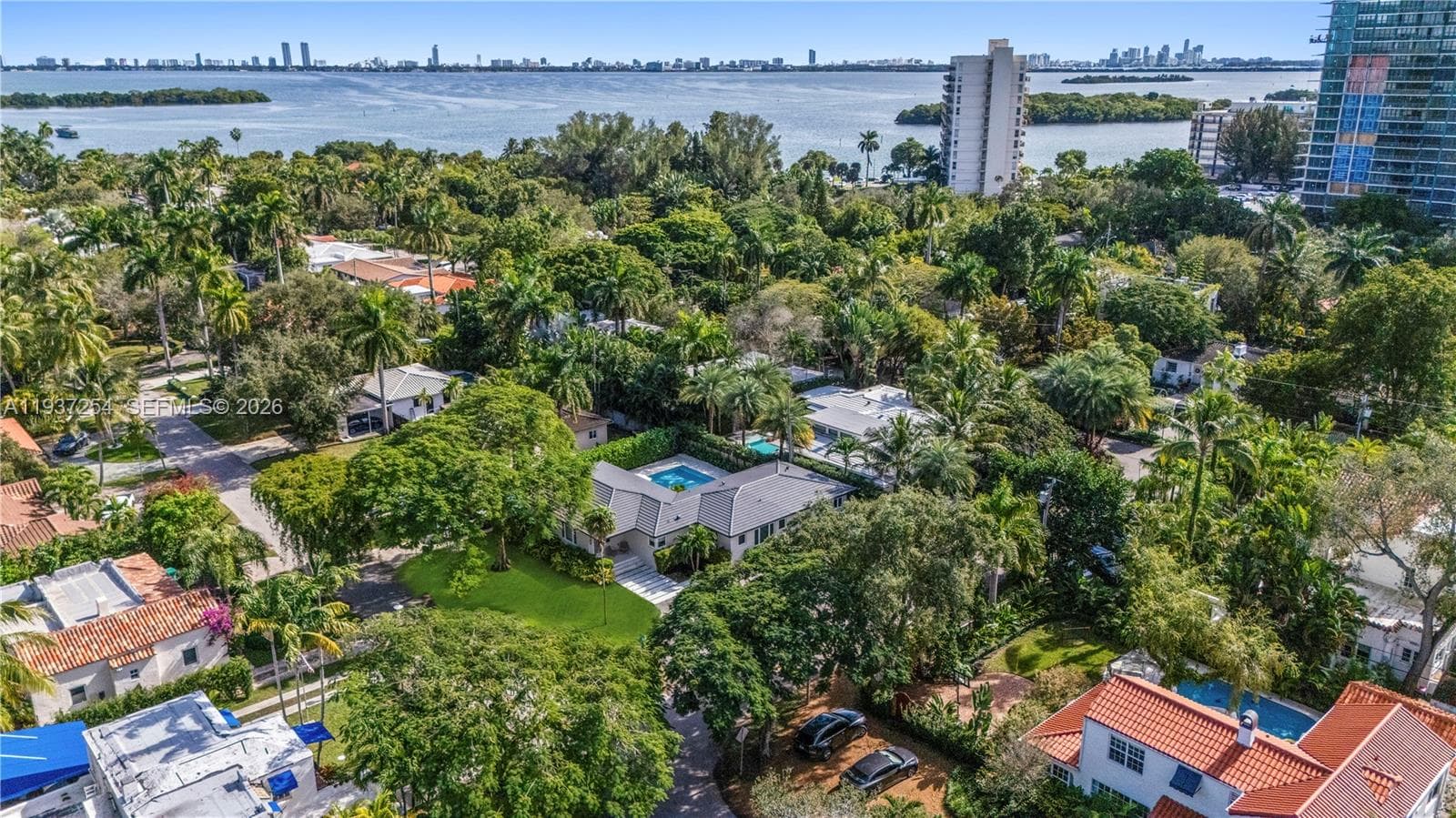 800 NE 72nd St, Miami FL 33138 — 45