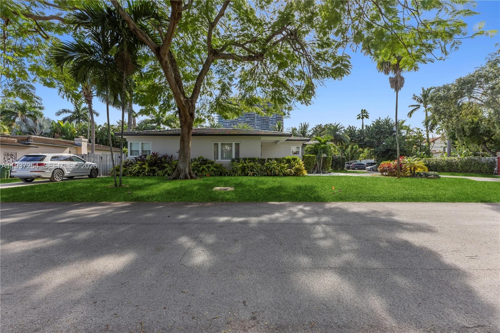 800 NE 72nd St, Miami FL 33138 — 39