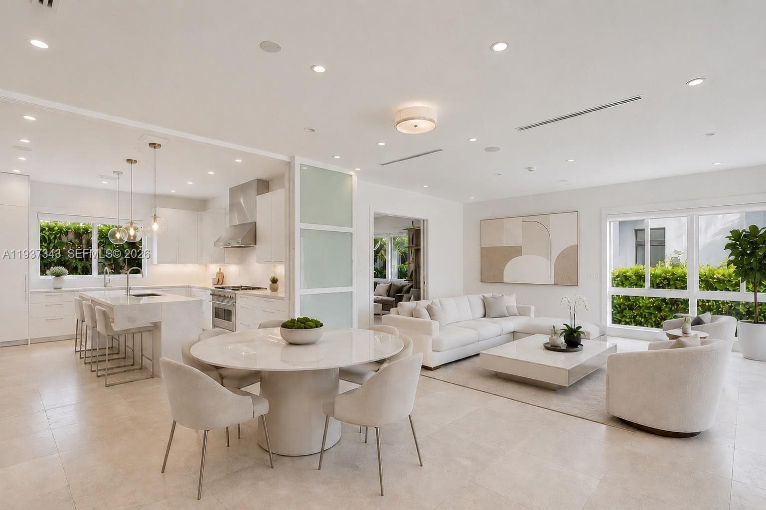 3835 Carole Ct, Miami FL 33133 — 17
