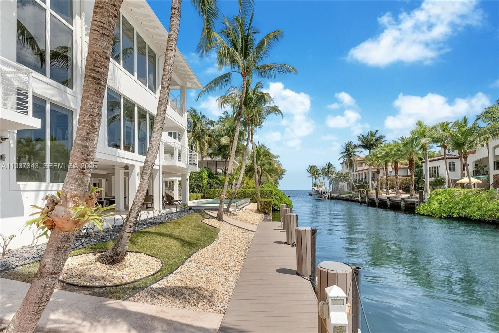 3835 Carole Ct, Miami FL 33133 — 26