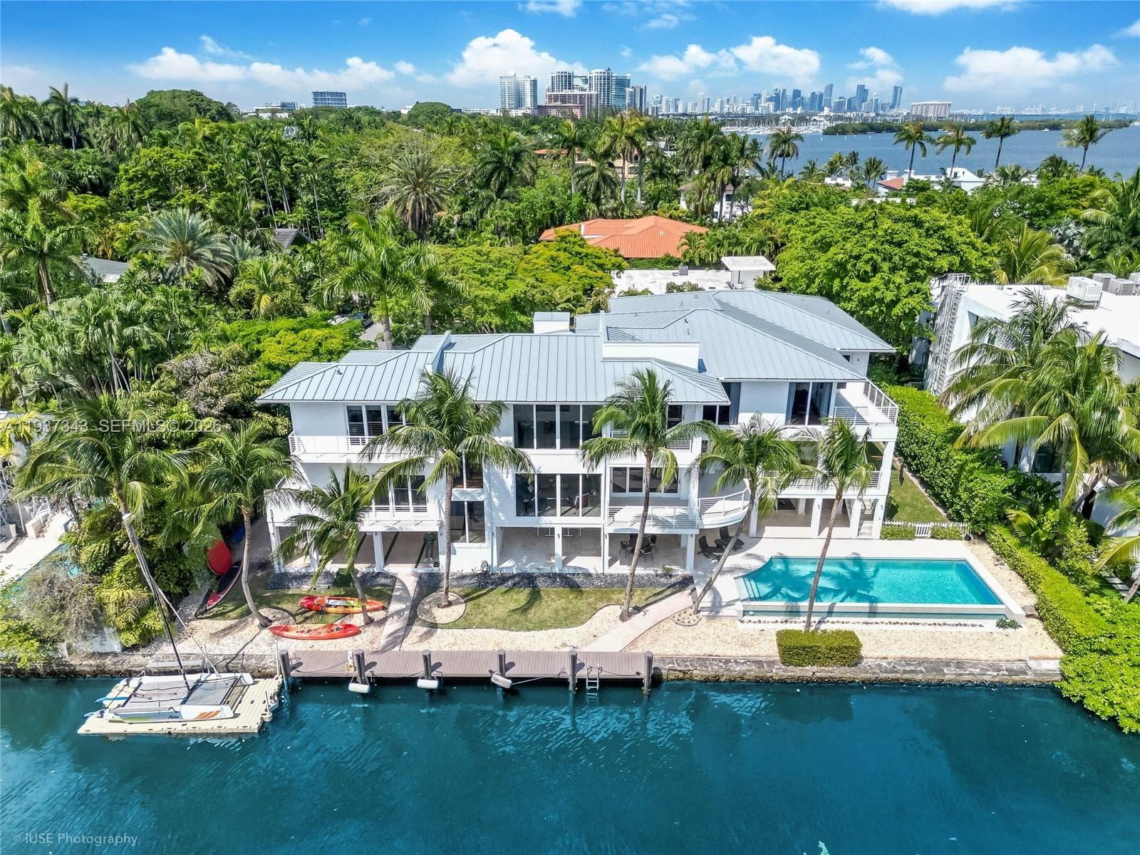 3835 Carole Ct, Miami FL 33133 — 1
