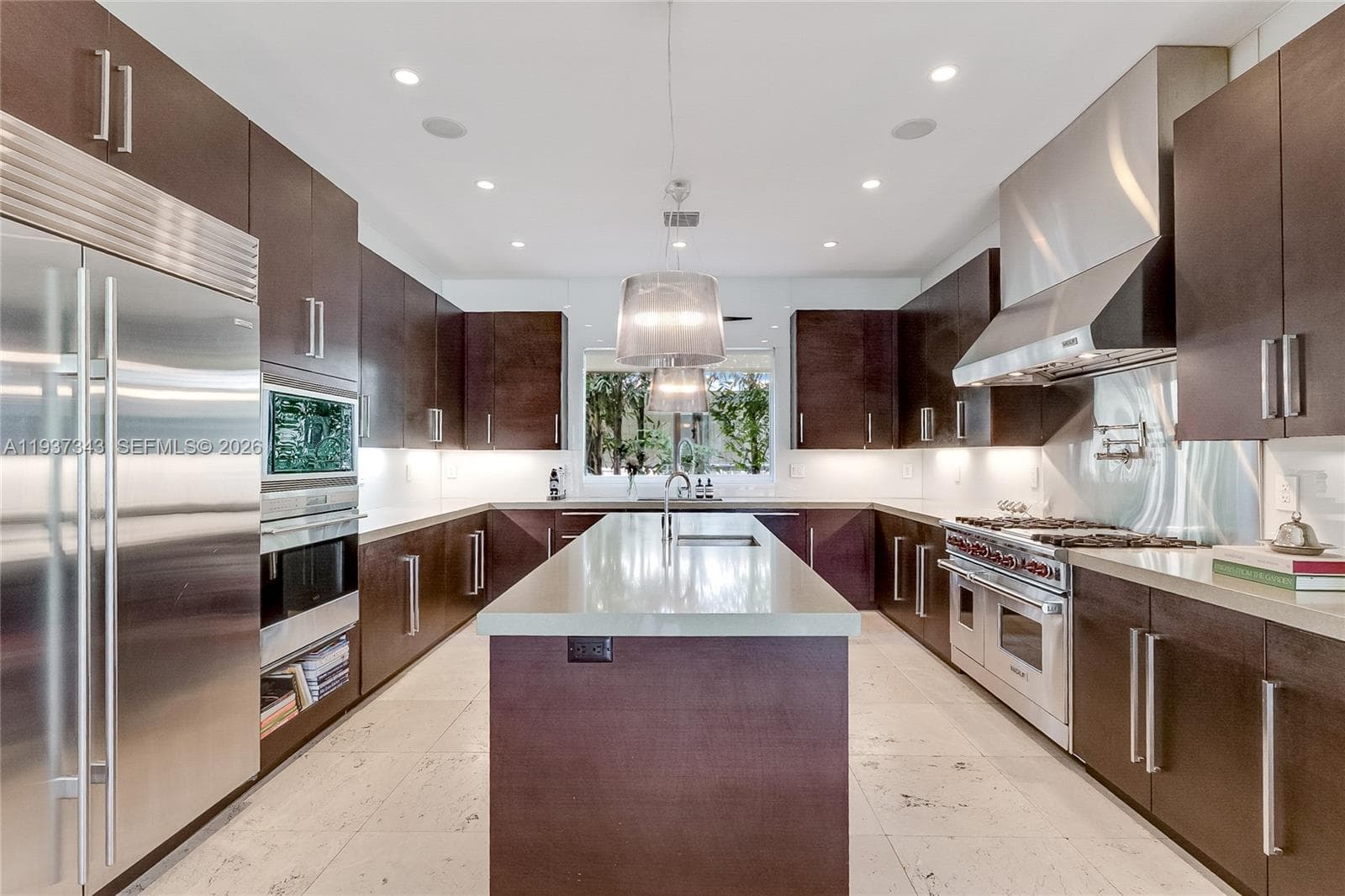 3835 Carole Ct, Miami FL 33133 — 20