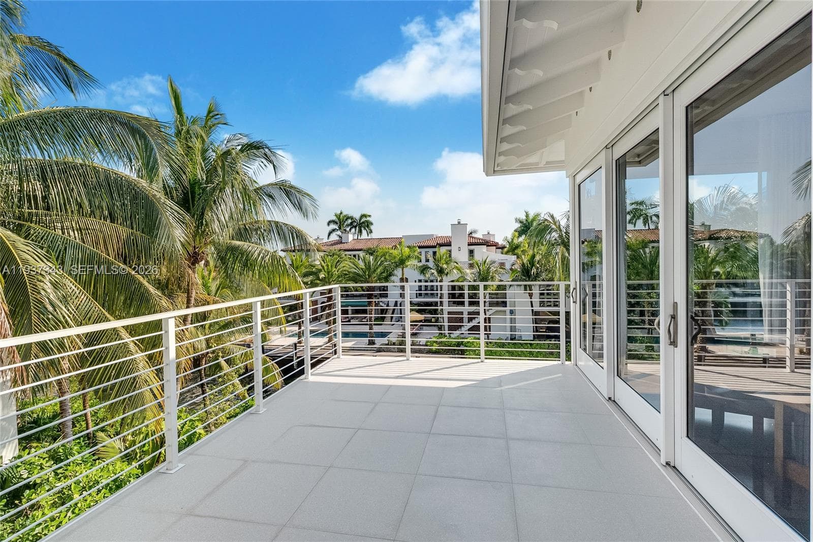3835 Carole Ct, Miami FL 33133 — 33