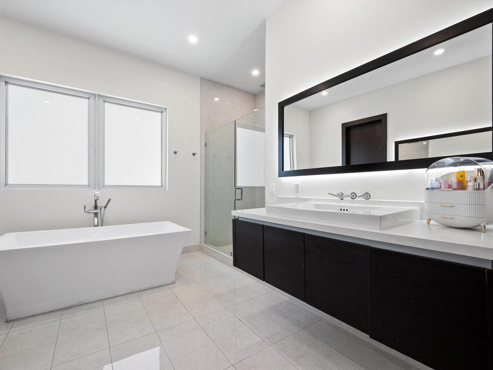 8405 NW 34th Drive, Doral FL 33122 — 33