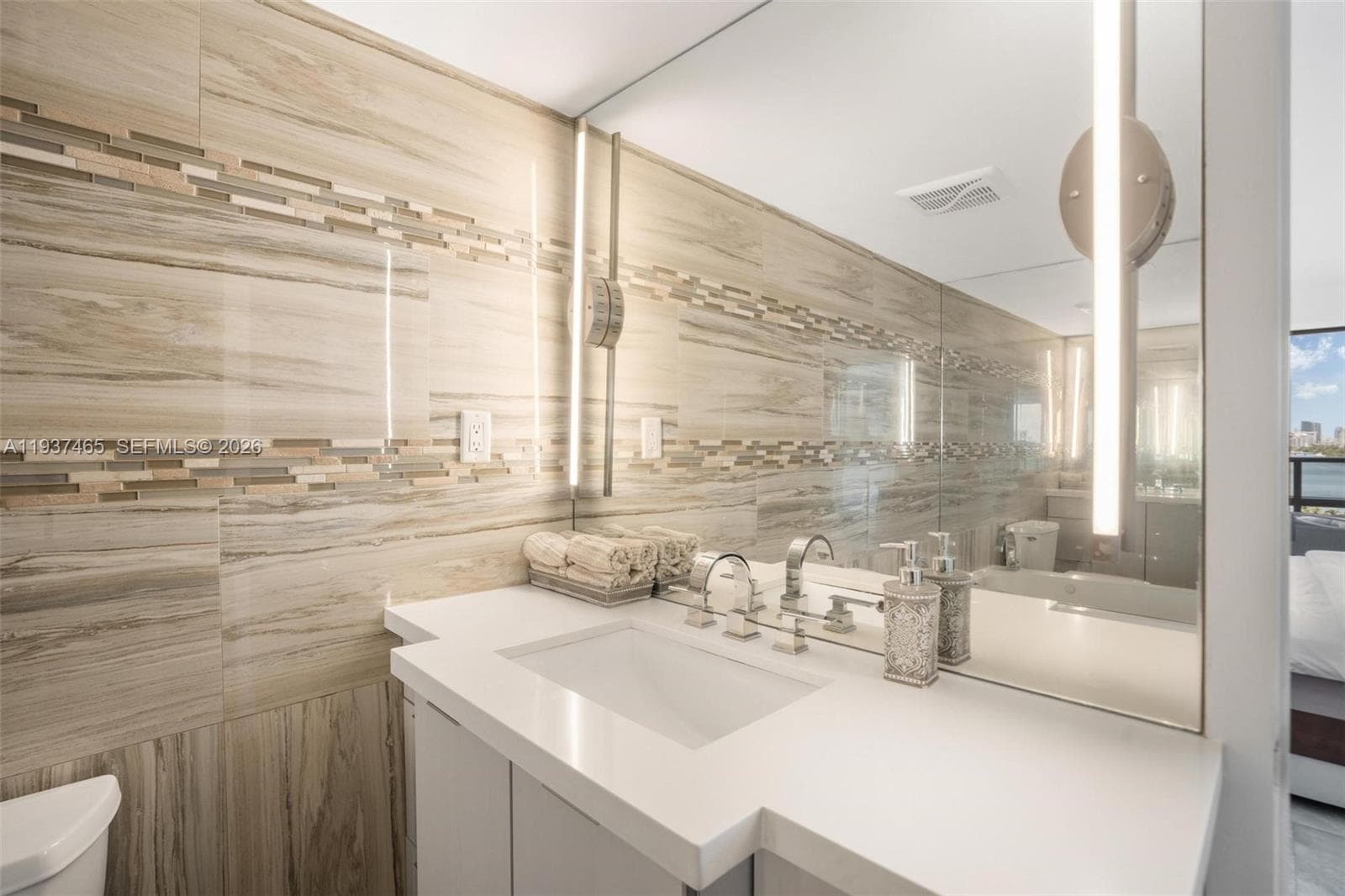 5225 Collins Ave # 1221, Miami Beach FL 33140 — 42