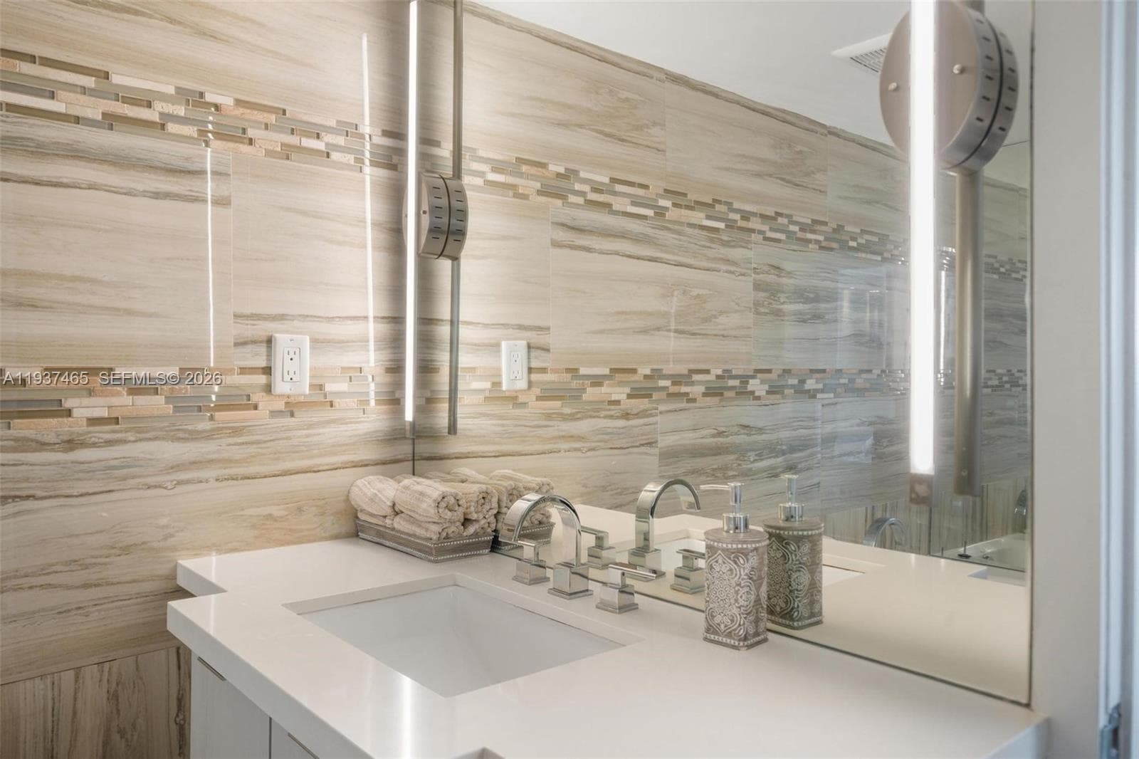 5225 Collins Ave # 1221, Miami Beach FL 33140 — 41