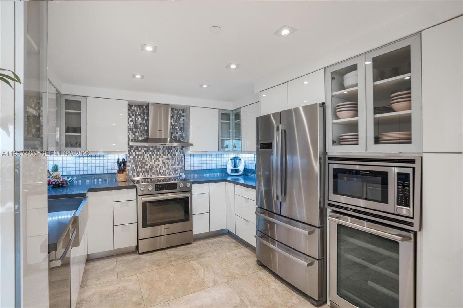 5225 Collins Ave # 1221, Miami Beach FL 33140 — 48