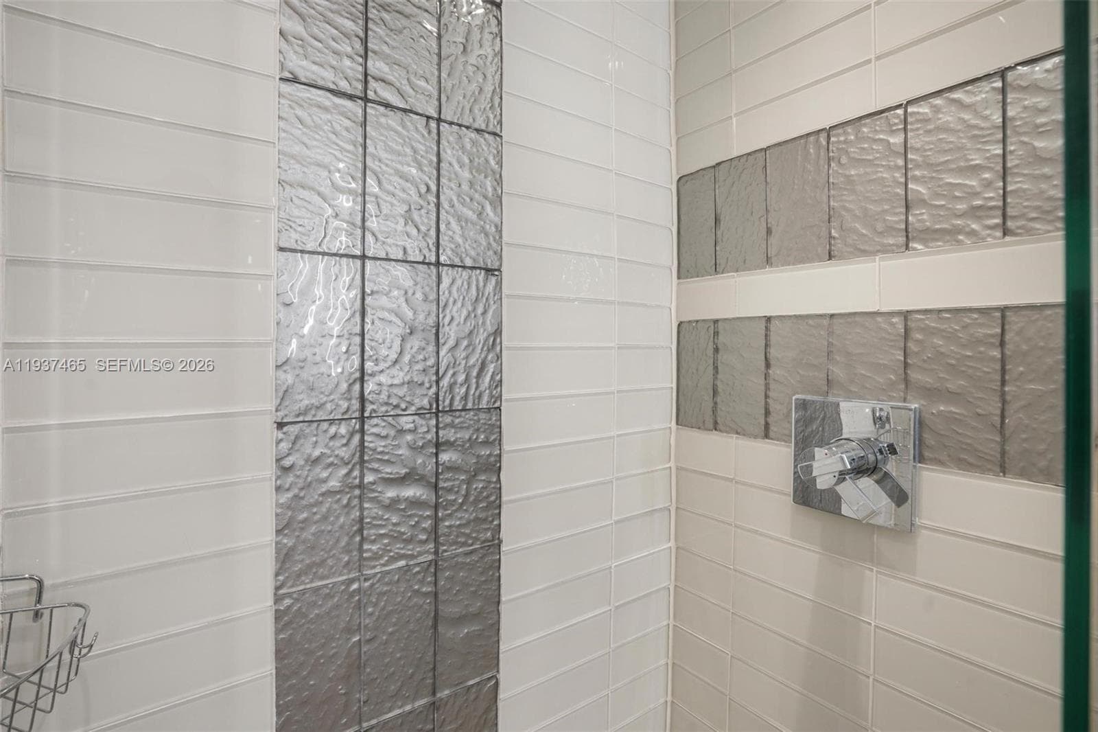 5225 Collins Ave # 1221, Miami Beach FL 33140 — 68