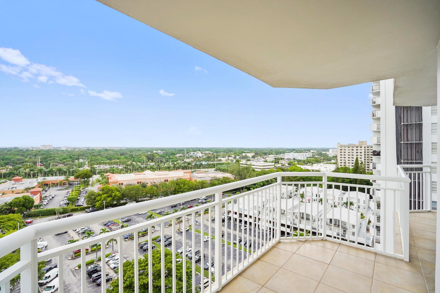 18051 Biscayne Boulevard # 1504, Aventura FL 33160 — 16