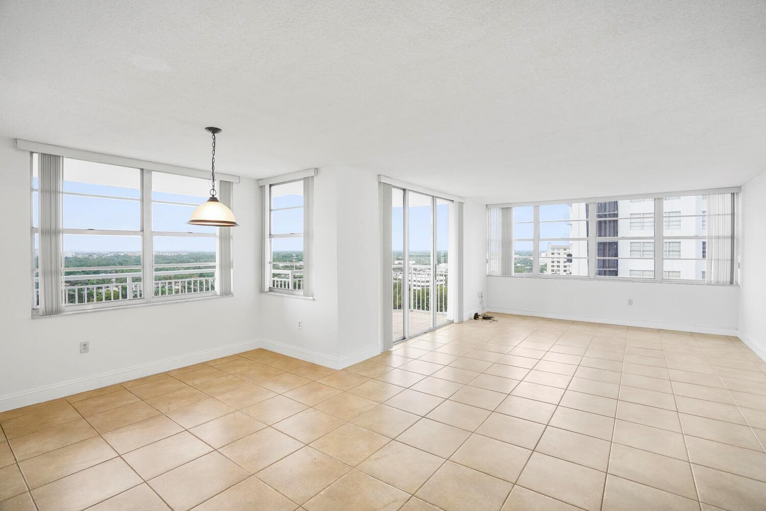 18051 Biscayne Boulevard # 1504, Aventura FL 33160 — 3