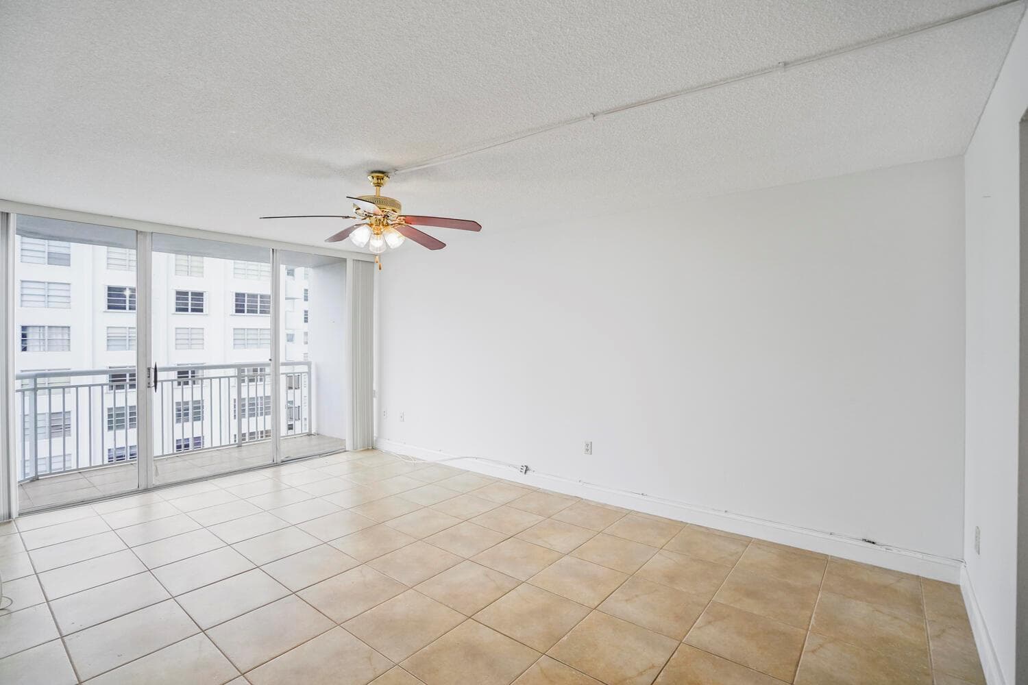 18051 Biscayne Boulevard # 1504, Aventura FL 33160 — 67