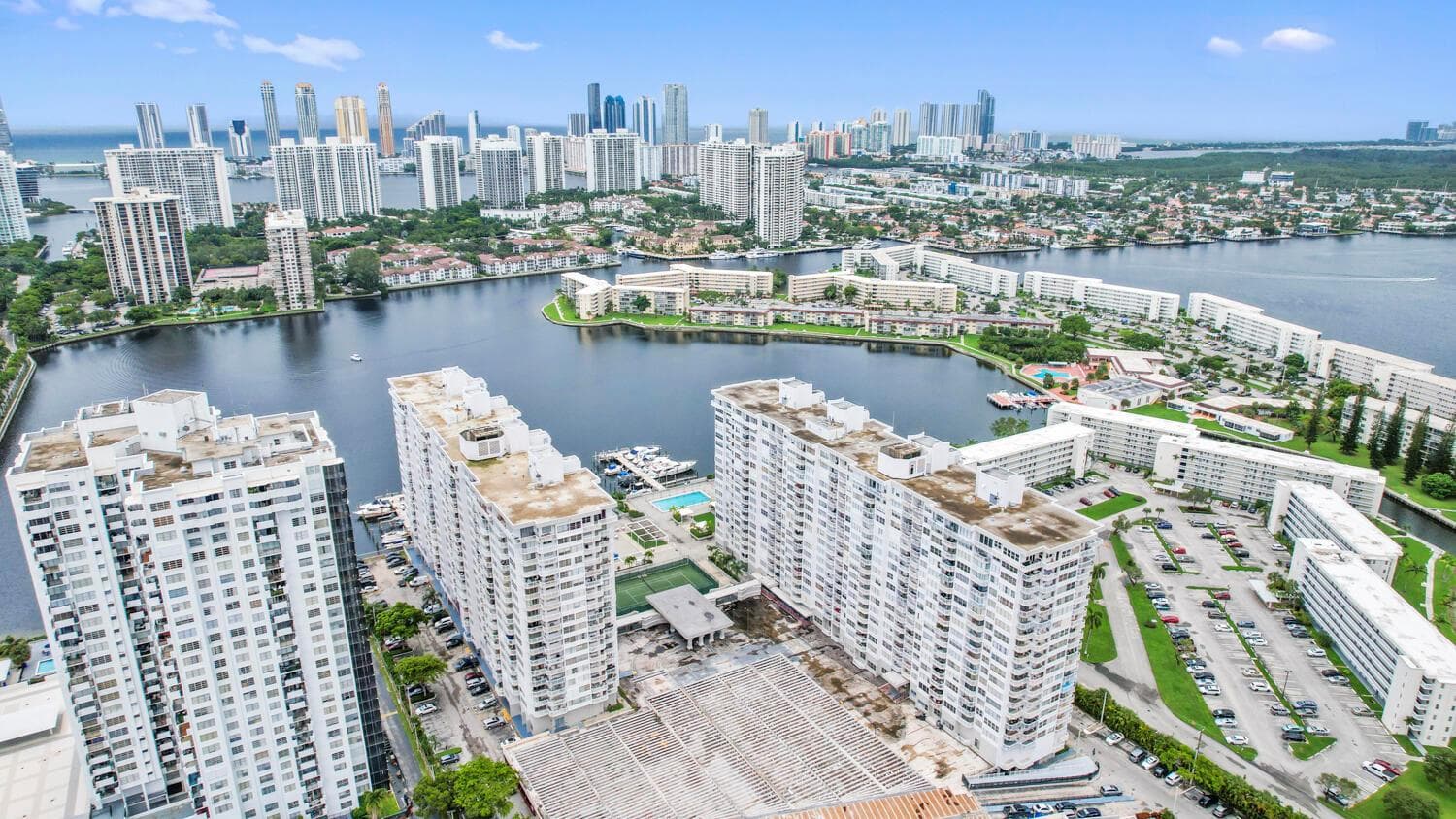18051 Biscayne Boulevard # 1504, Aventura FL 33160 — 89