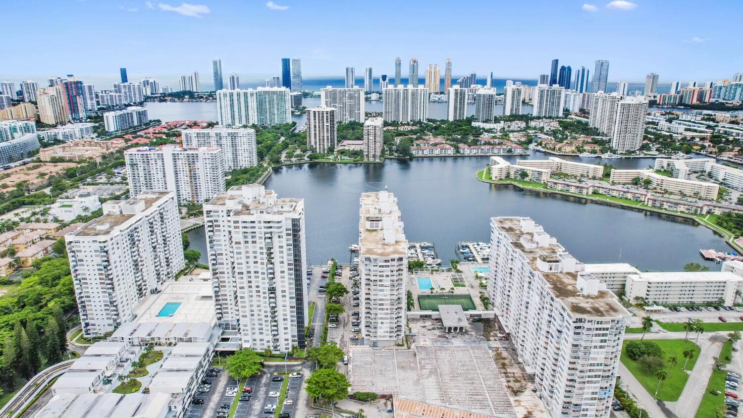 18051 Biscayne Boulevard # 1504, Aventura FL 33160 — 86