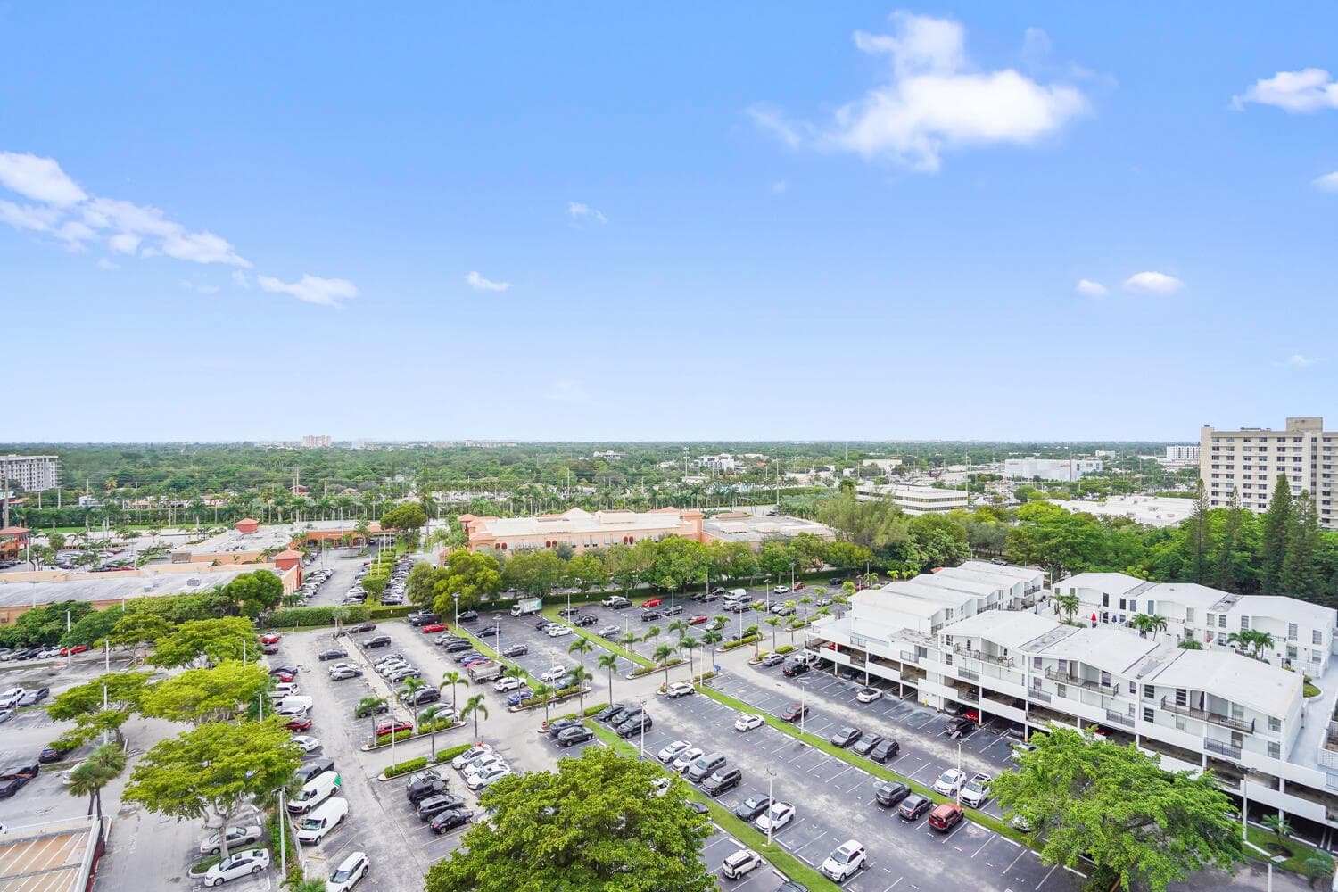 18051 Biscayne Boulevard # 1504, Aventura FL 33160 — 19