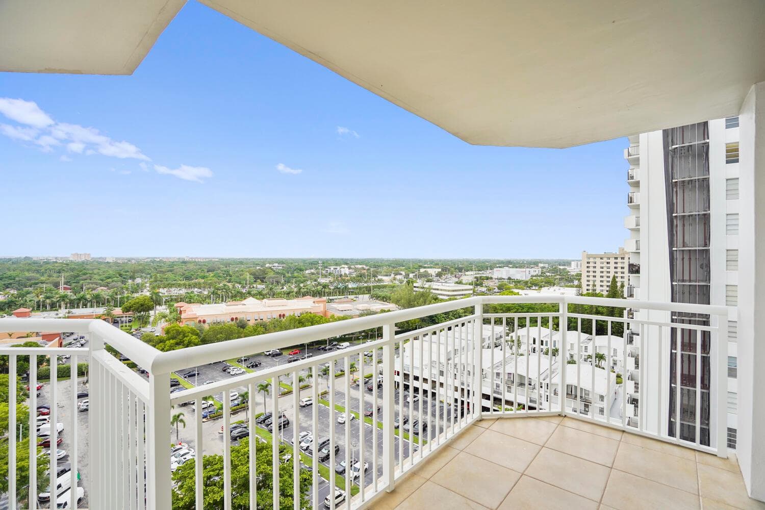 18051 Biscayne Boulevard # 1504, Aventura FL 33160 — 60