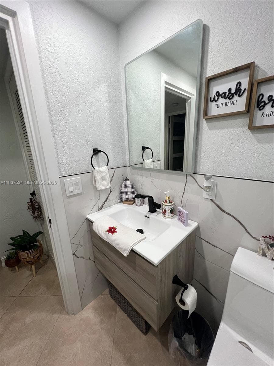 1461 E 9th Ct, Hialeah FL 33010 — 13
