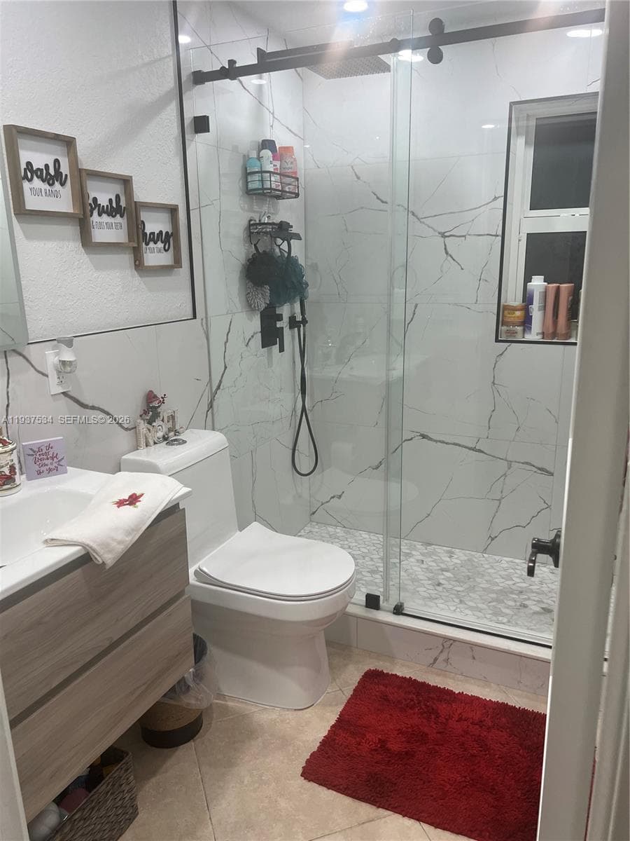 1461 E 9th Ct, Hialeah FL 33010 — 10