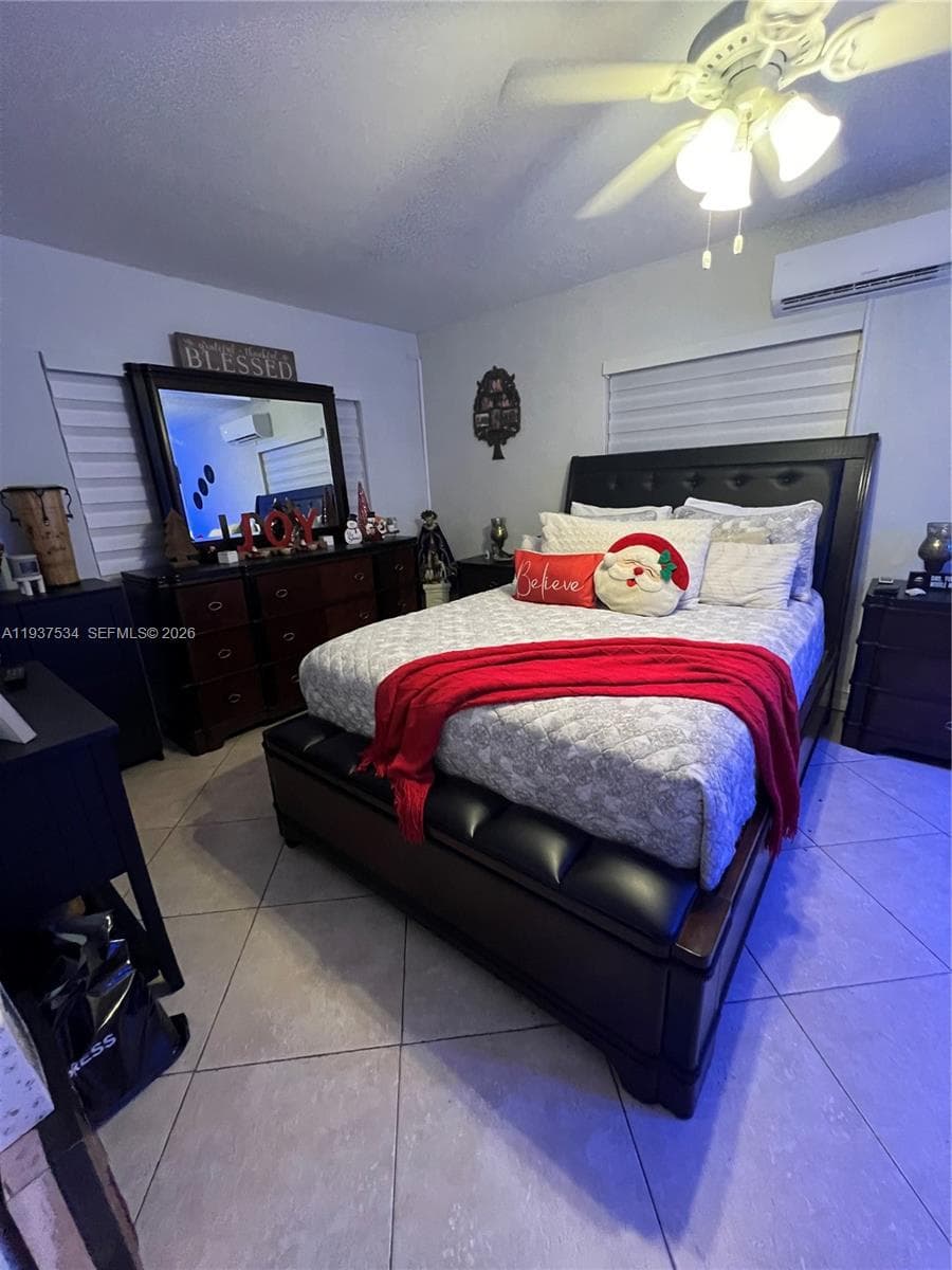1461 E 9th Ct, Hialeah FL 33010 — 14