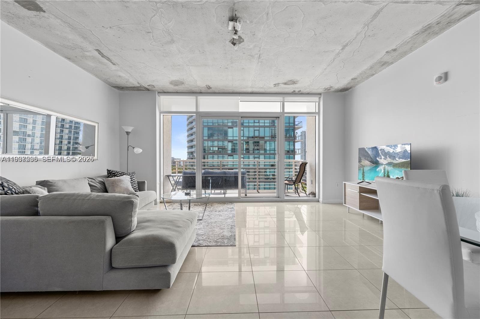 3250 NE 1st Ave # 917, Miami FL 33137 — 1
