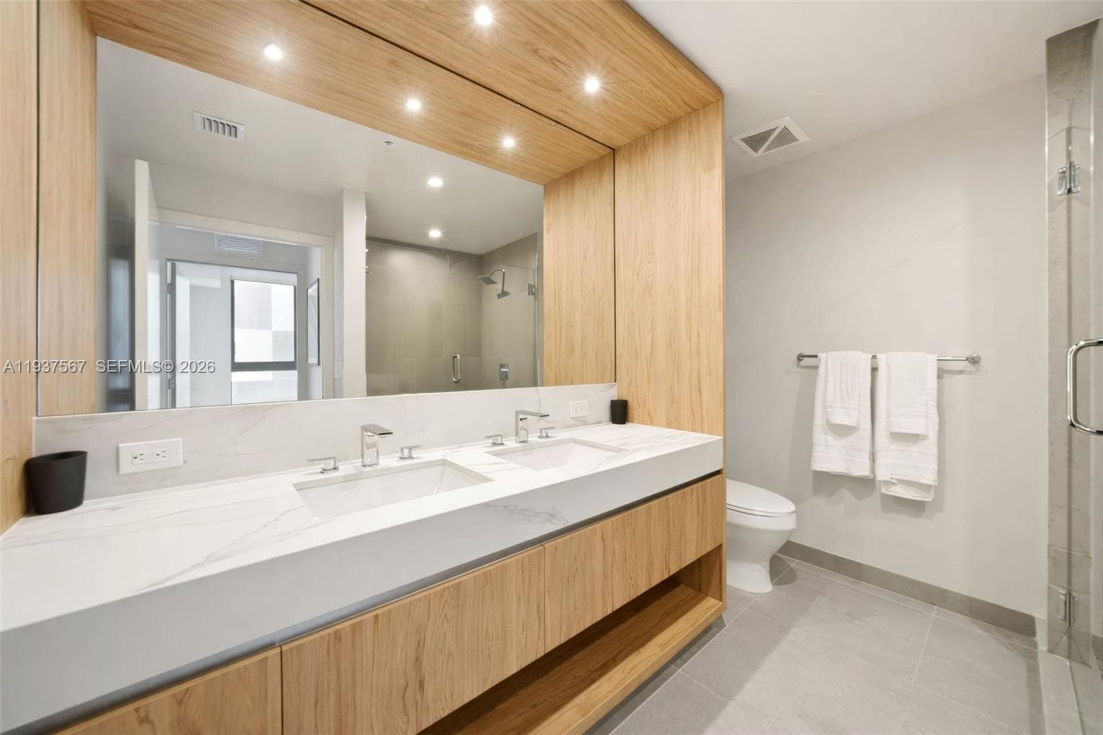 11 NE 6 Street # 709, Miami FL 33132 — 14