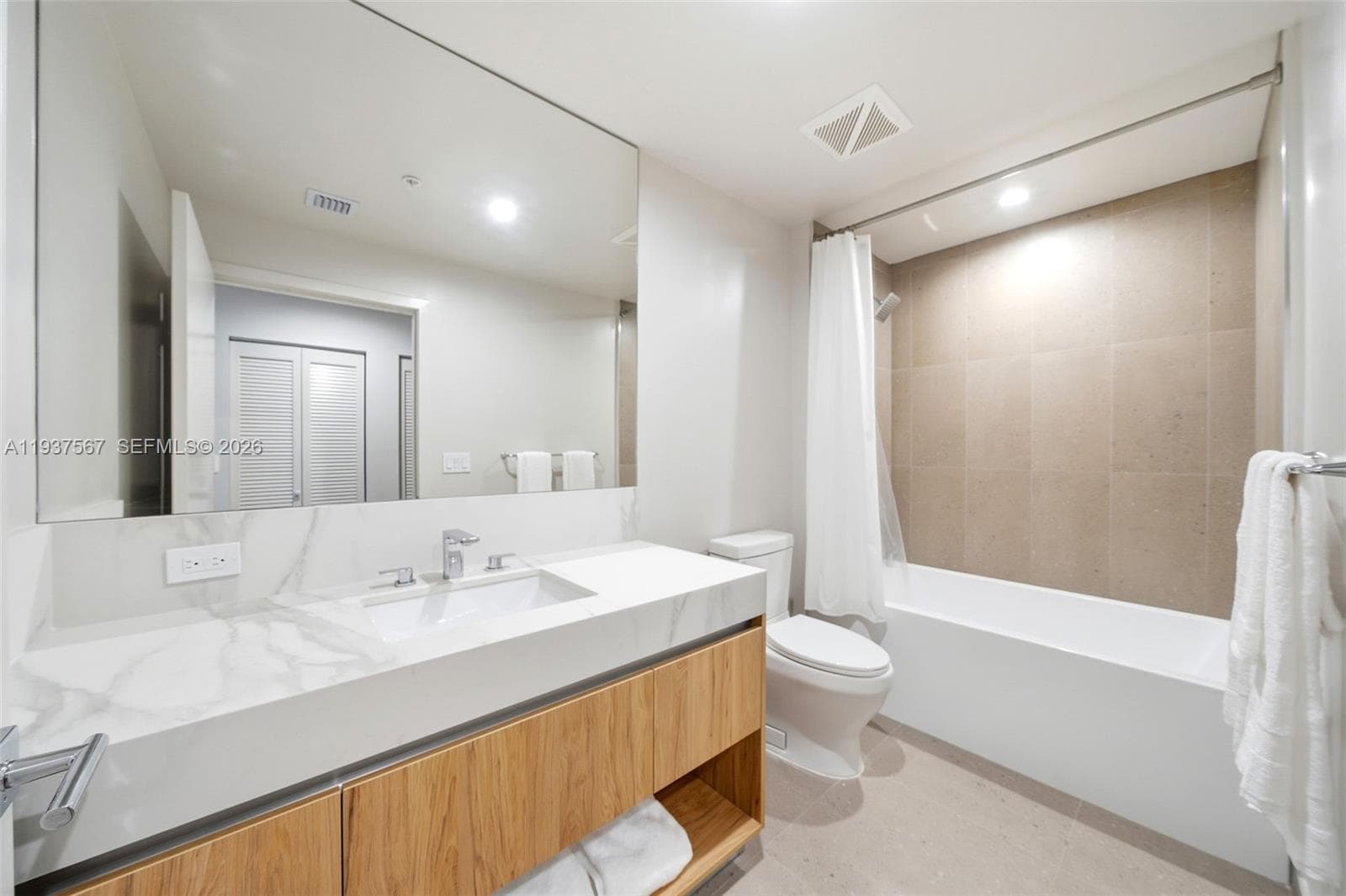 11 NE 6 Street # 709, Miami FL 33132 — 19