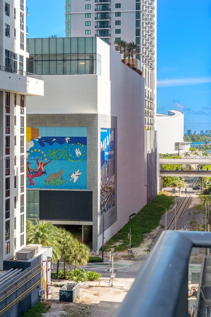 11 NE 6 Street # 709, Miami FL 33132 — 8