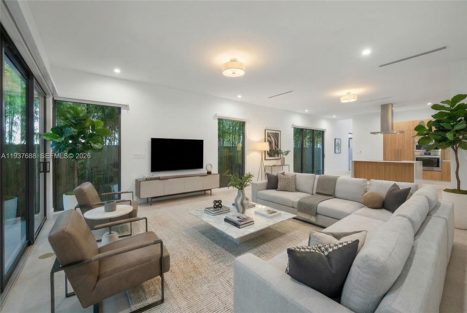 3063 Elizabeth St, Miami FL 33133 — 6