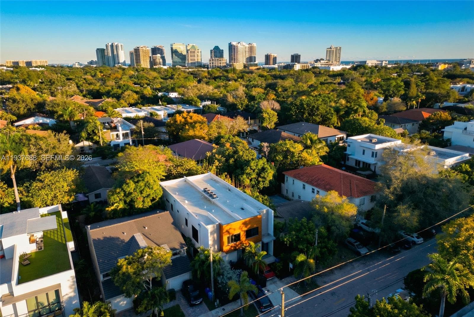 3063 Elizabeth St, Miami FL 33133 — 3