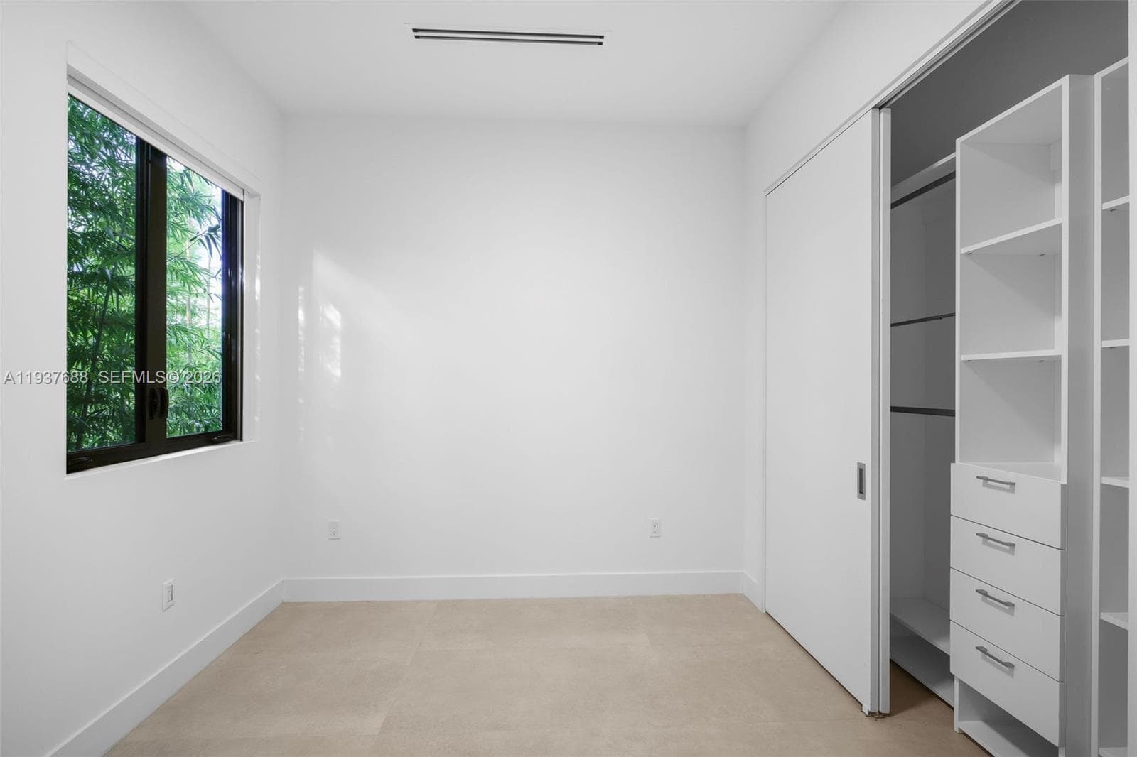 3063 Elizabeth St, Miami FL 33133 — 28