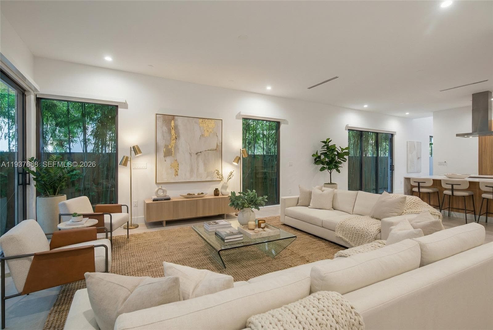 3063 Elizabeth St, Miami FL 33133 — 5
