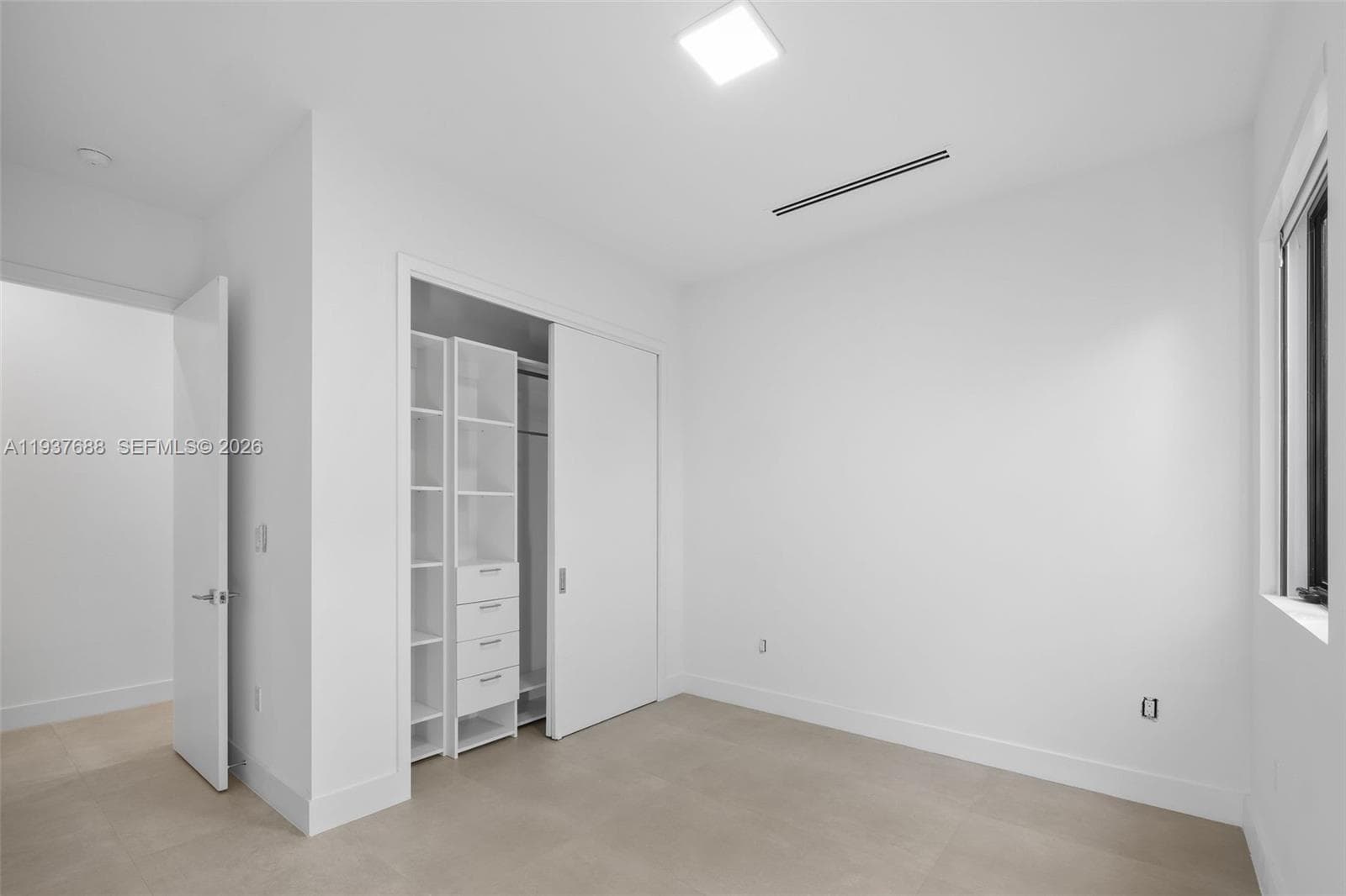 3063 Elizabeth St, Miami FL 33133 — 24