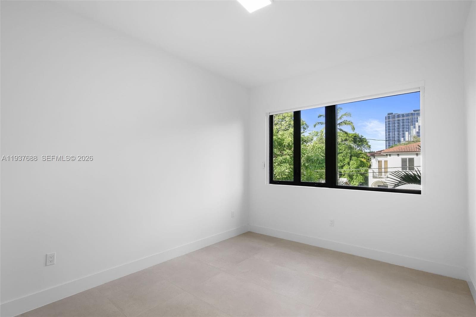 3063 Elizabeth St, Miami FL 33133 — 30