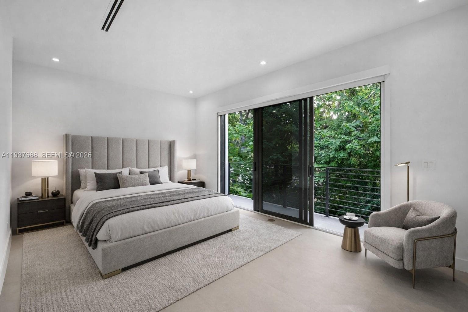 3063 Elizabeth St, Miami FL 33133 — 15