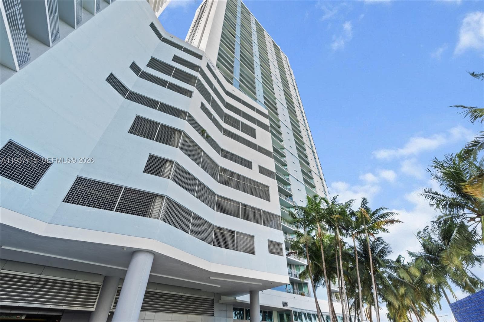 335 S Biscayne Blvd # 908, Miami FL 33131 — 32
