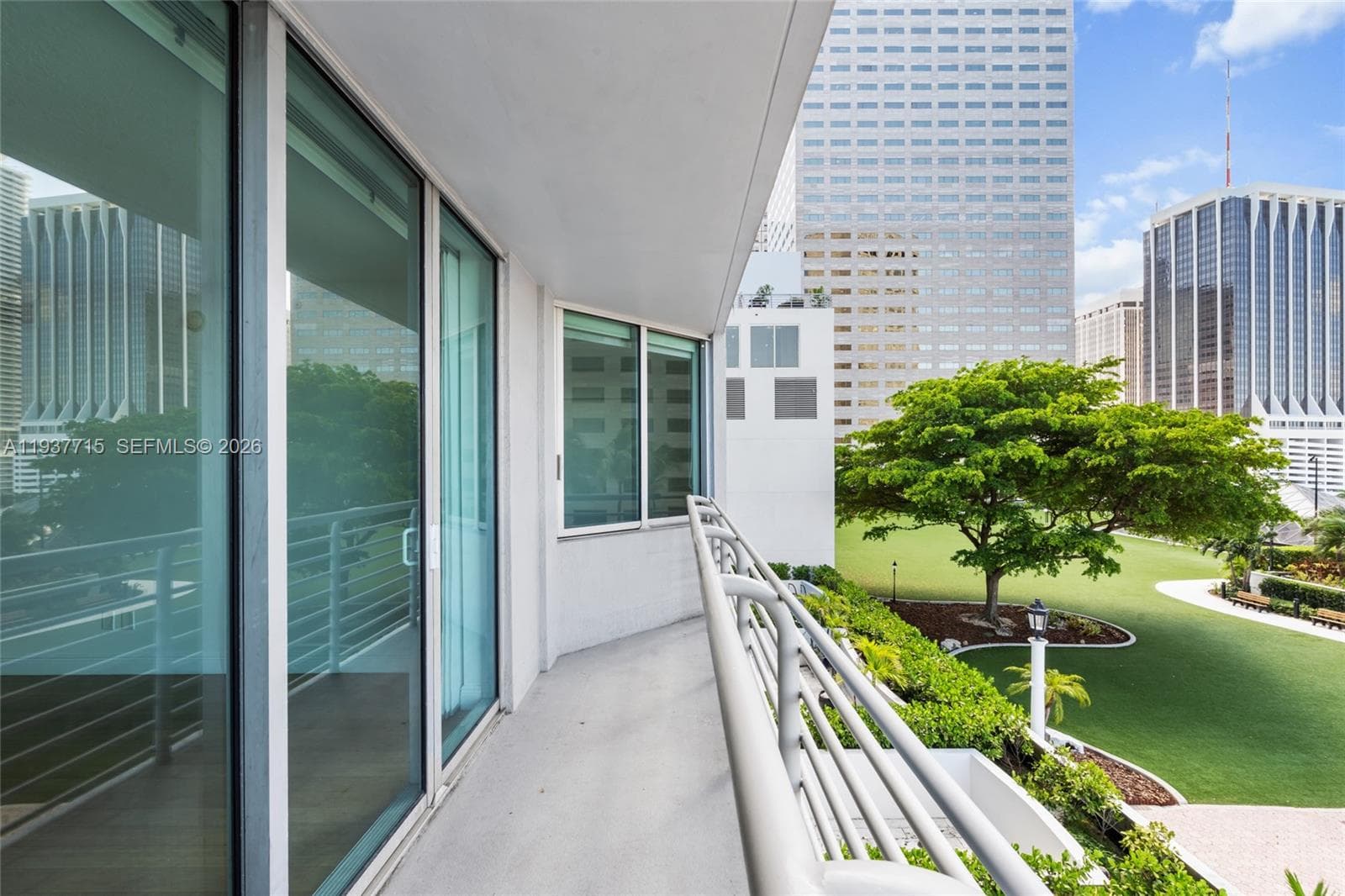 335 S Biscayne Blvd # 908, Miami FL 33131 — 28