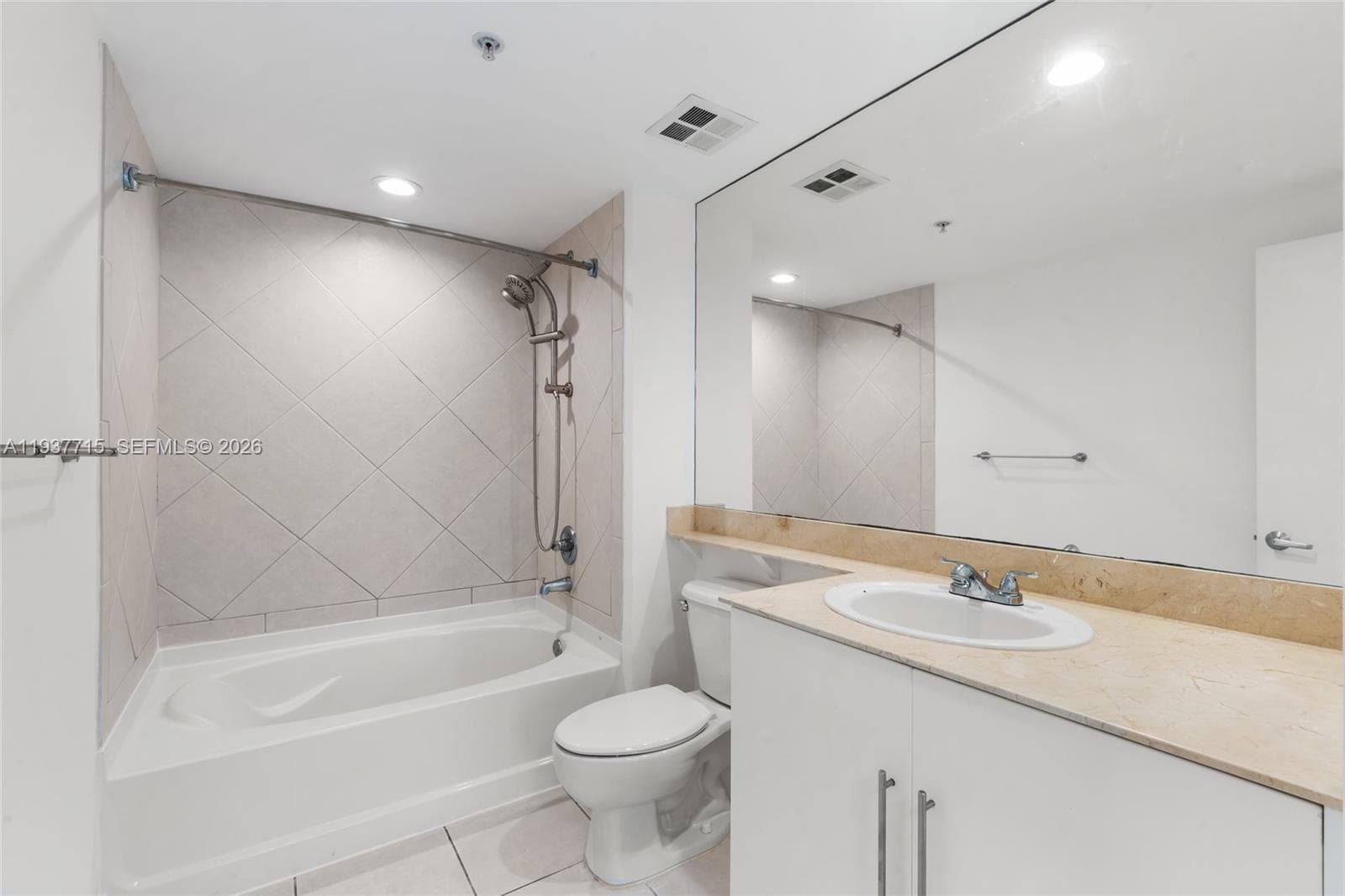 335 S Biscayne Blvd # 908, Miami FL 33131 — 20