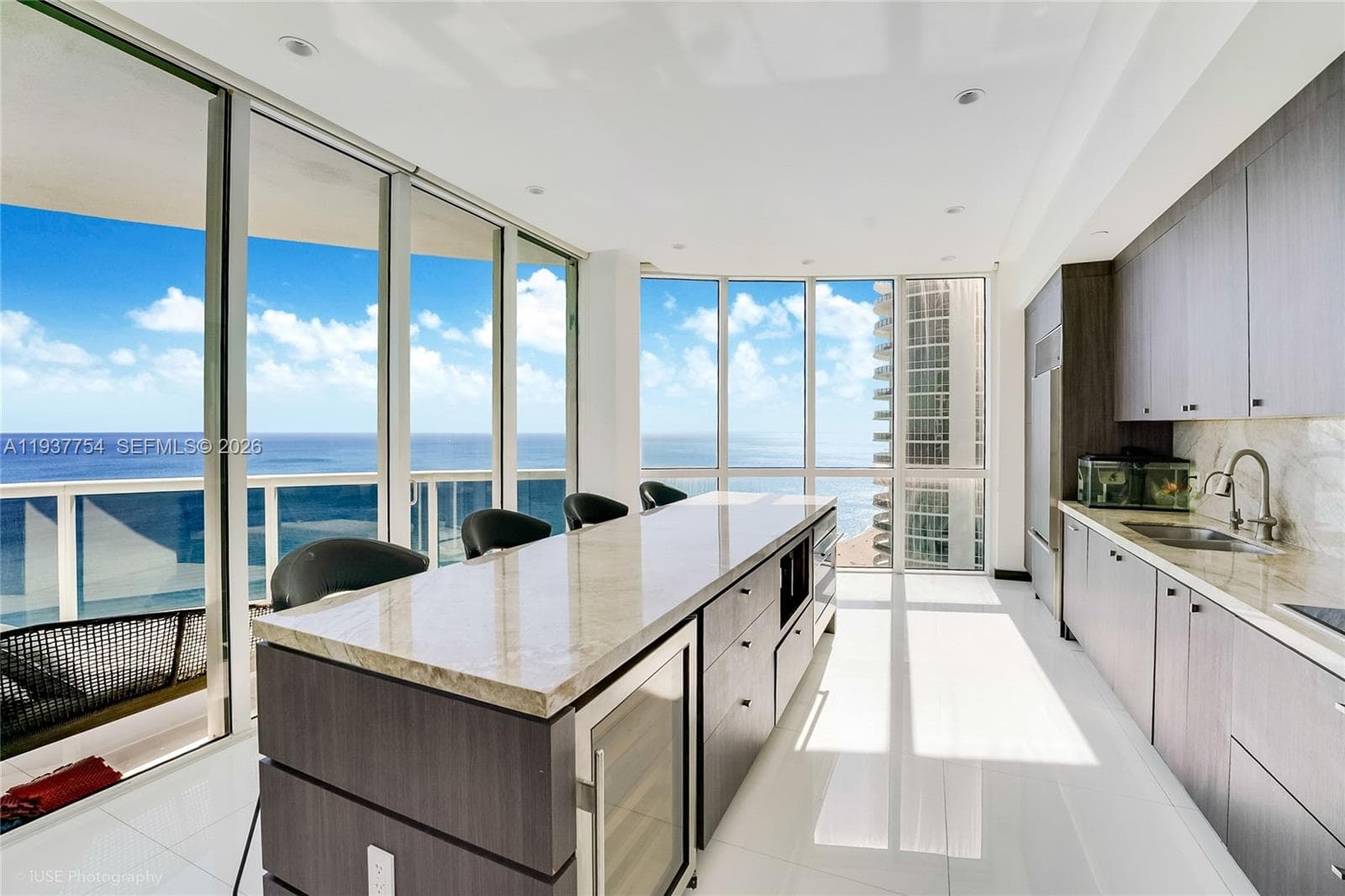 15901 Collins Ave # 2701, Sunny Isles Beach FL 33160 — 2