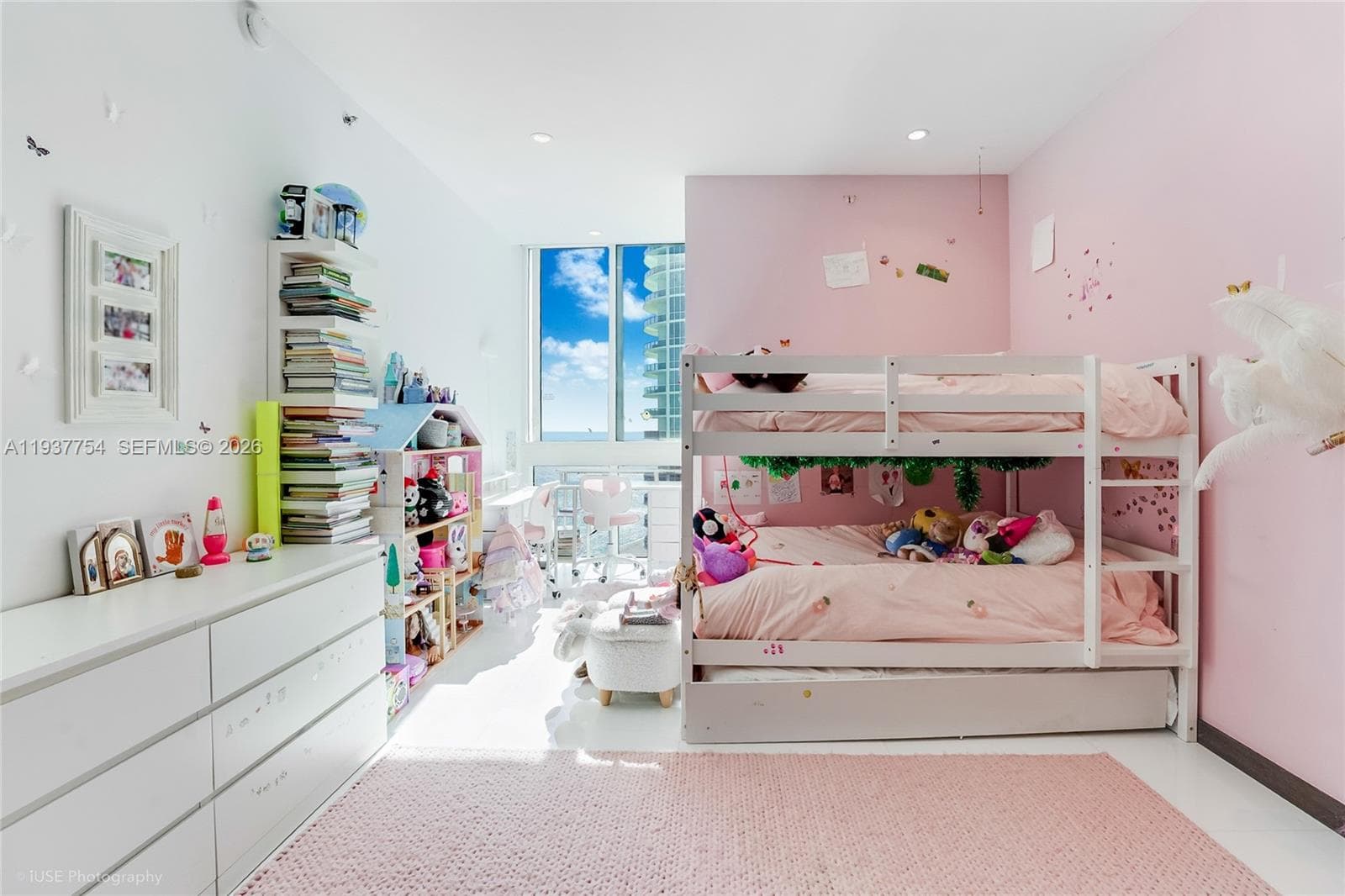 15901 Collins Ave # 2701, Sunny Isles Beach FL 33160 — 21
