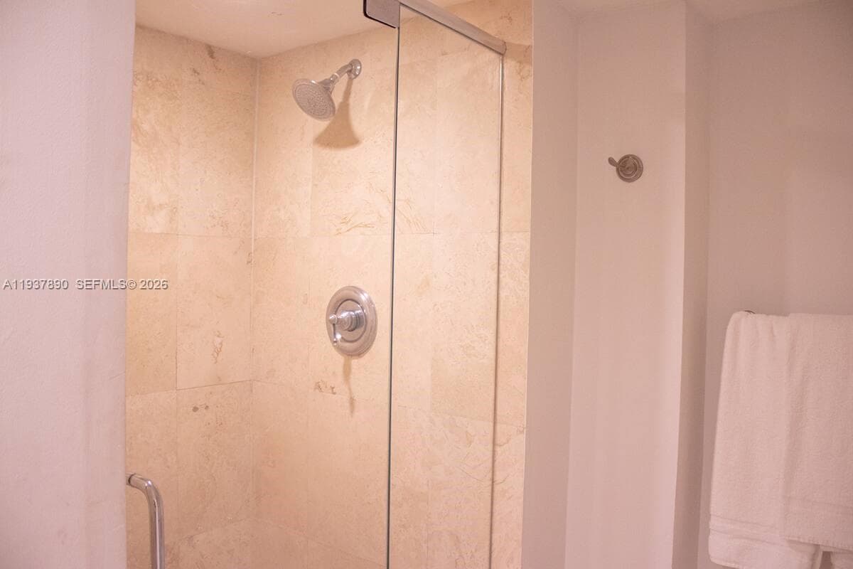 1717 N Bayshore Dr # 4141, Miami FL 33132 — 23