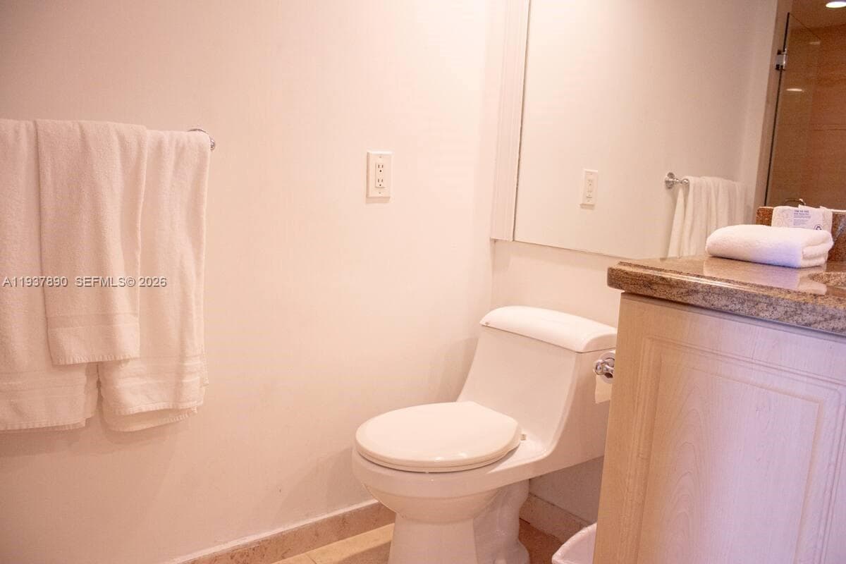 1717 N Bayshore Dr # 4141, Miami FL 33132 — 12